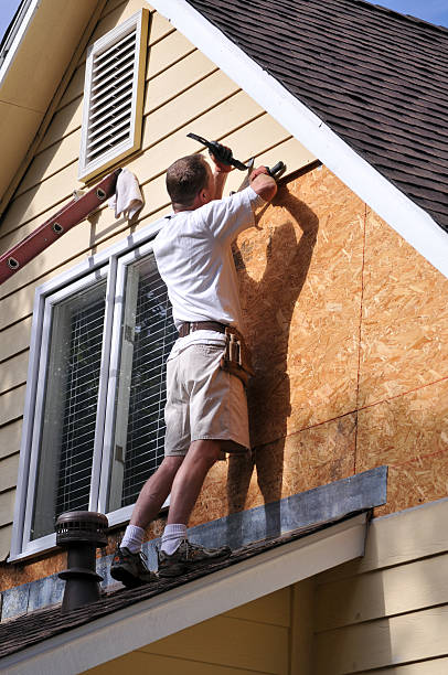 Best Moving and Downsizing Cleanouts  in North Edwards, CA